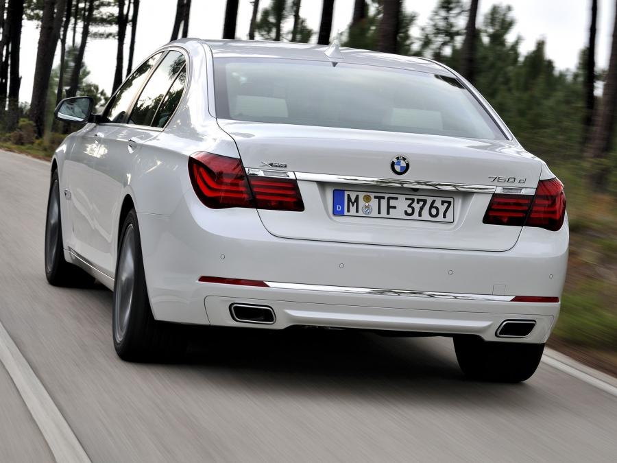  BMW 750d xDrive 2012 года  (фото 46 из 54)